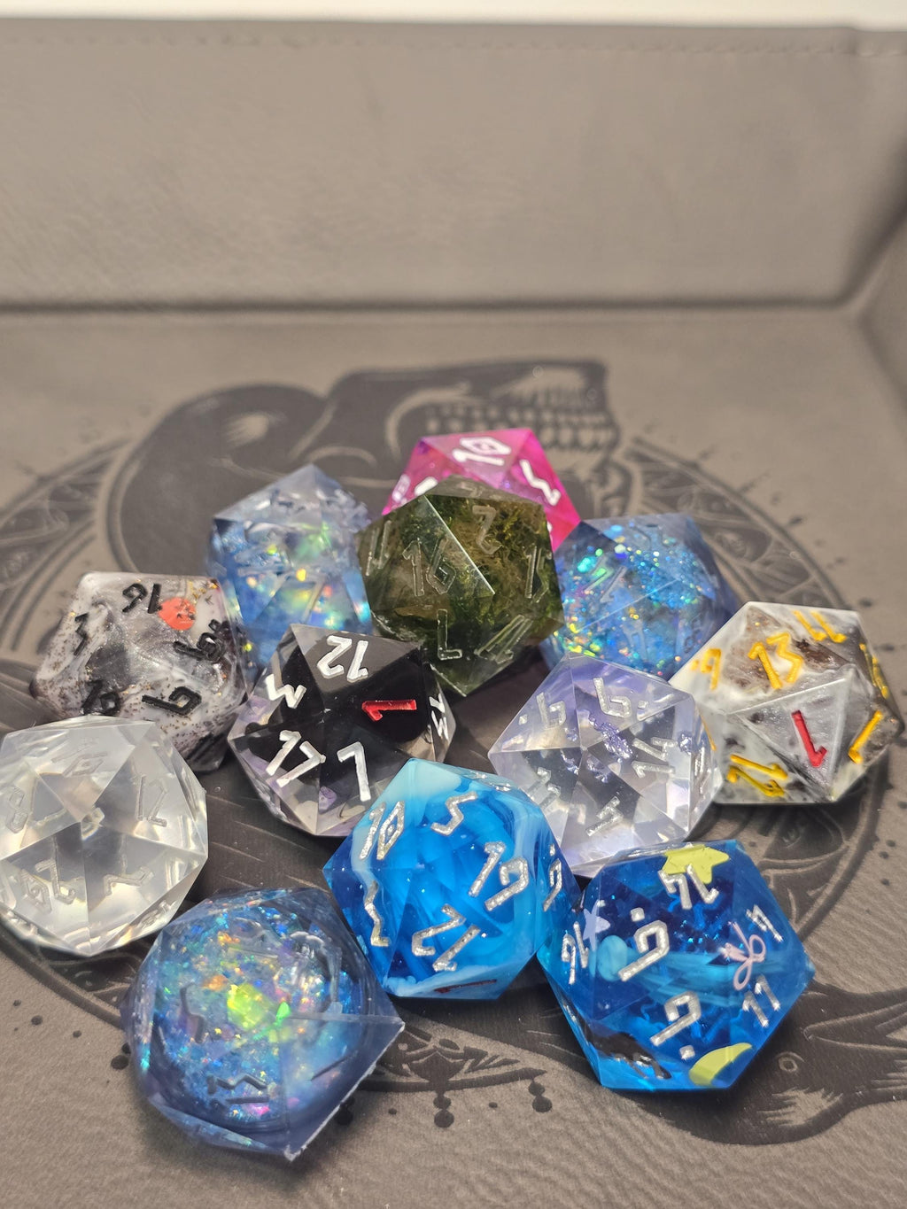 Mystery D20- pre-inked. Dirty pour, liquid core, petri, shelled, cloud....the possibilities are endless.