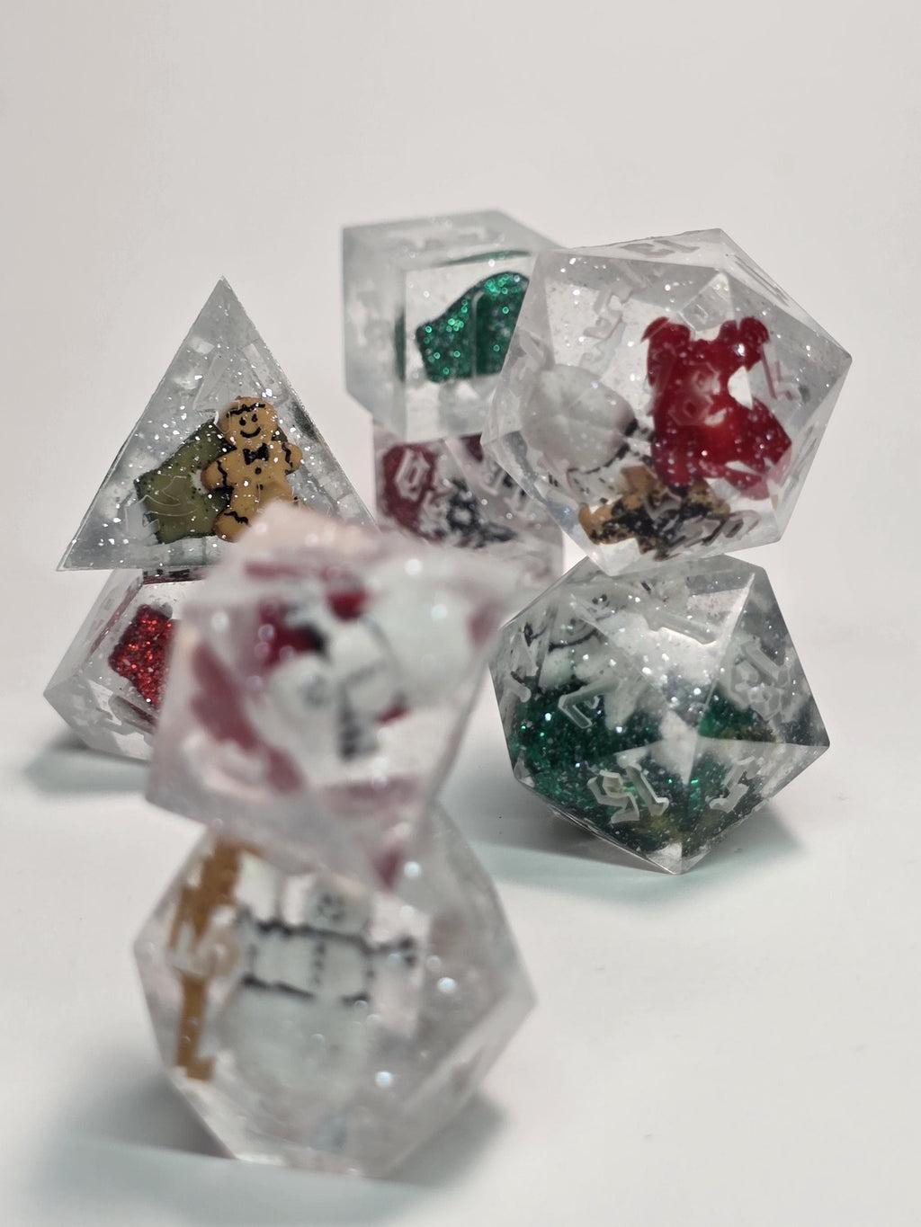 Handmade Polyhedral DnD, TTRPG, Dice Set with Advantage (8 Dice, 2 D20s) - Yuletide Wonders