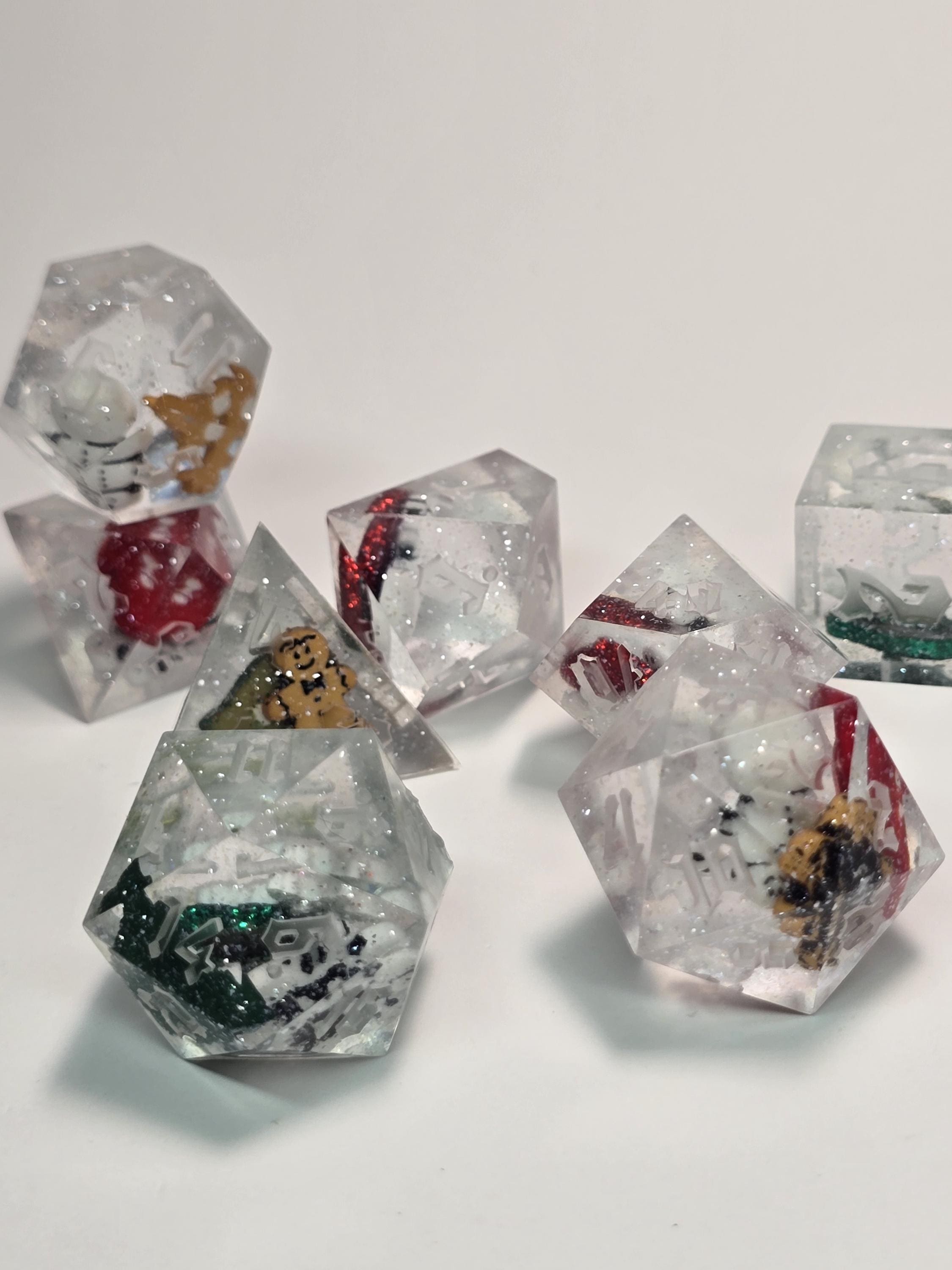 Handmade Polyhedral DnD, TTRPG, Dice Set with Advantage (8 Dice, 2 D20s) - Yuletide Wonders