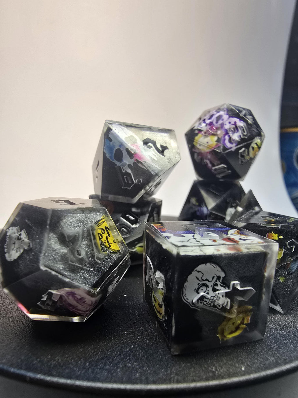 Midnight Mischief: Full 22mm set with Advantage