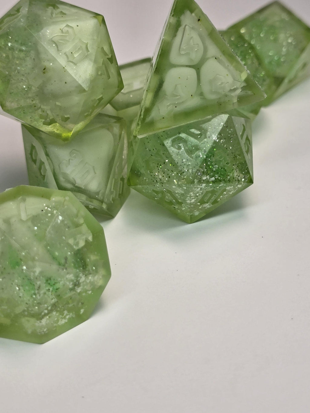 Verdant Dream – Handmade Polyhedral Dice Set (8 Dice, 2 D20s for Advantage Rolls)