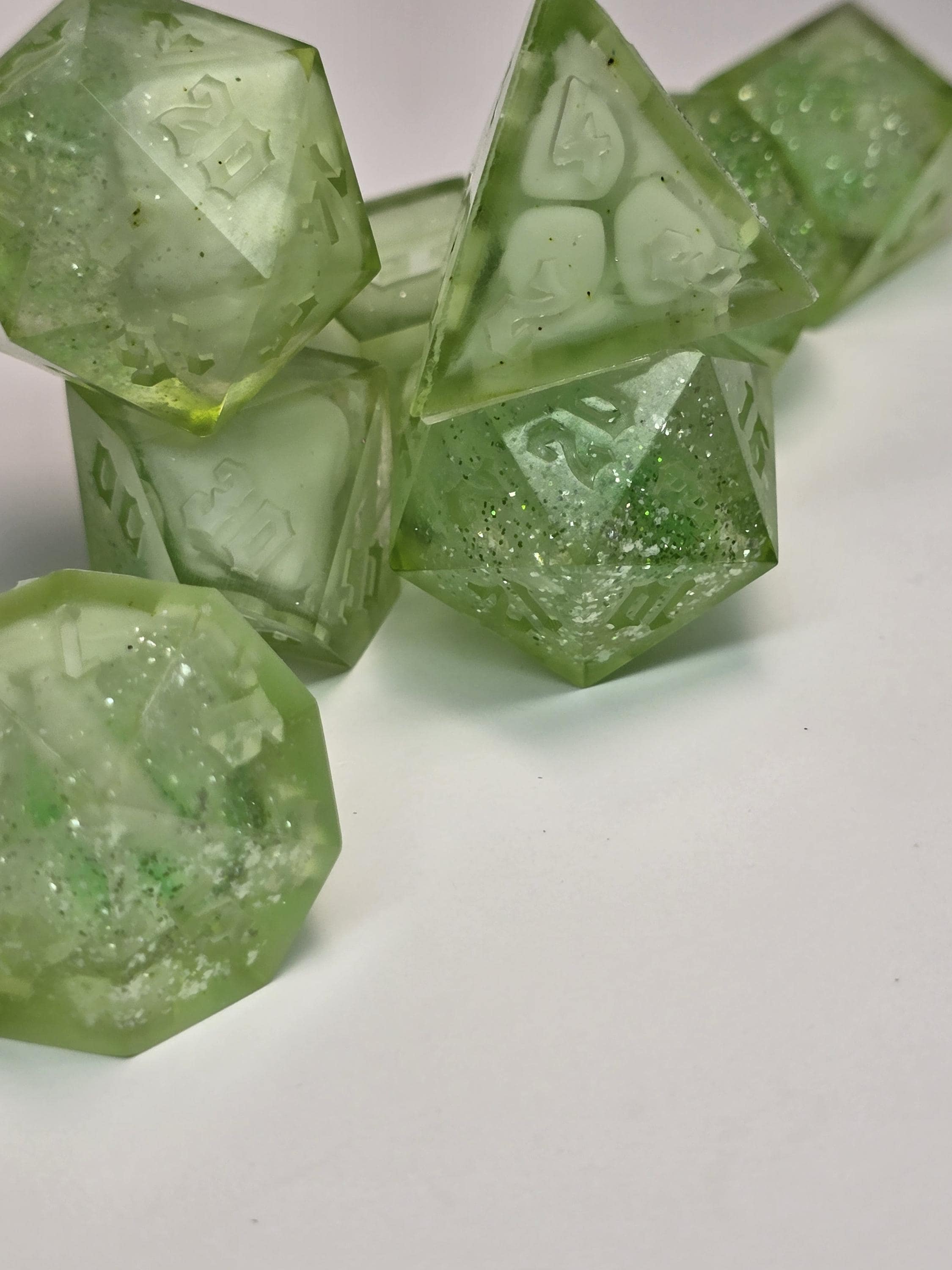 Verdant Dream – Handmade Polyhedral Dice Set (8 Dice, 2 D20s for Advantage Rolls)