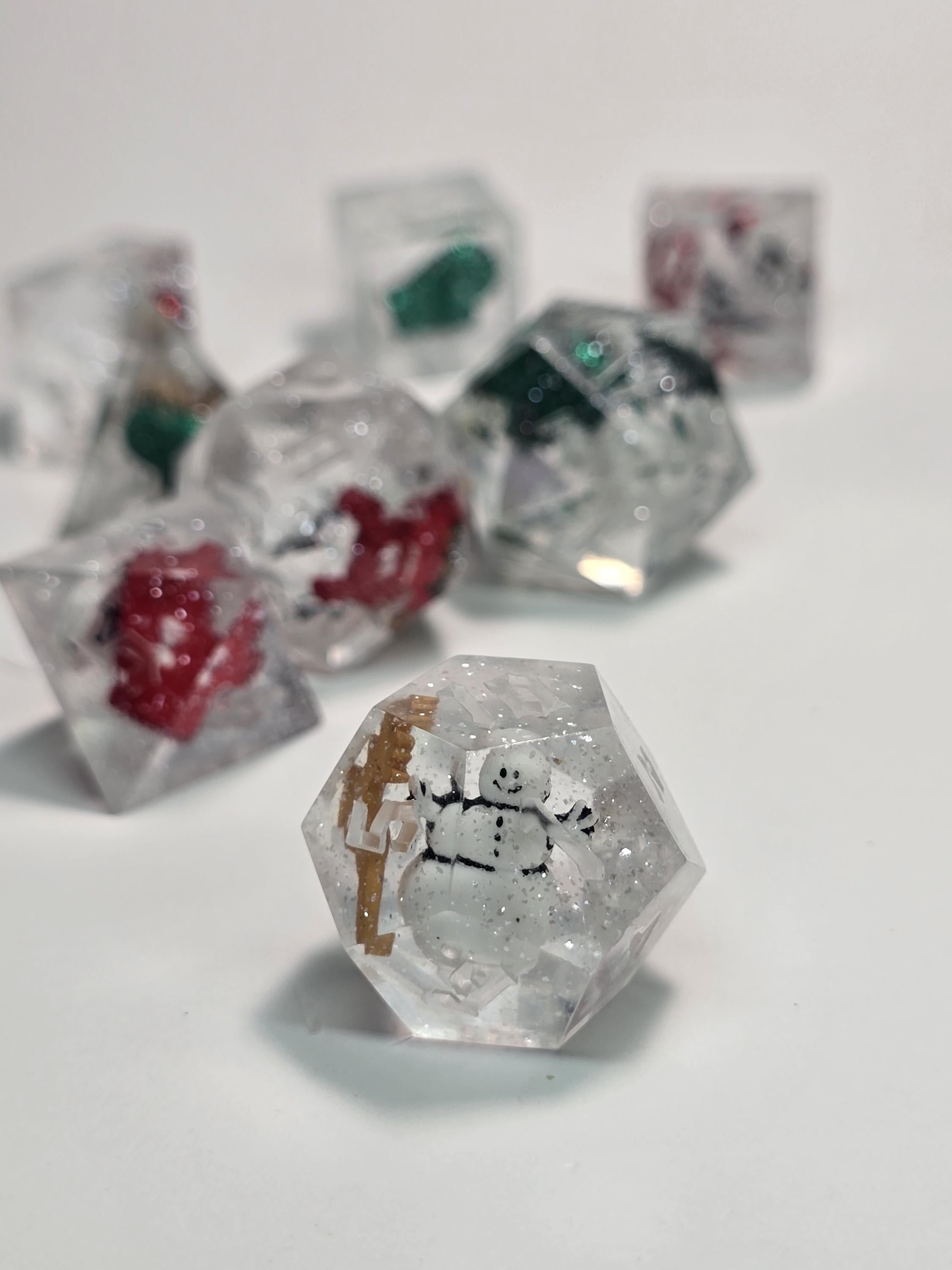 Handmade Polyhedral DnD, TTRPG, Dice Set with Advantage (8 Dice, 2 D20s) - Yuletide Wonders