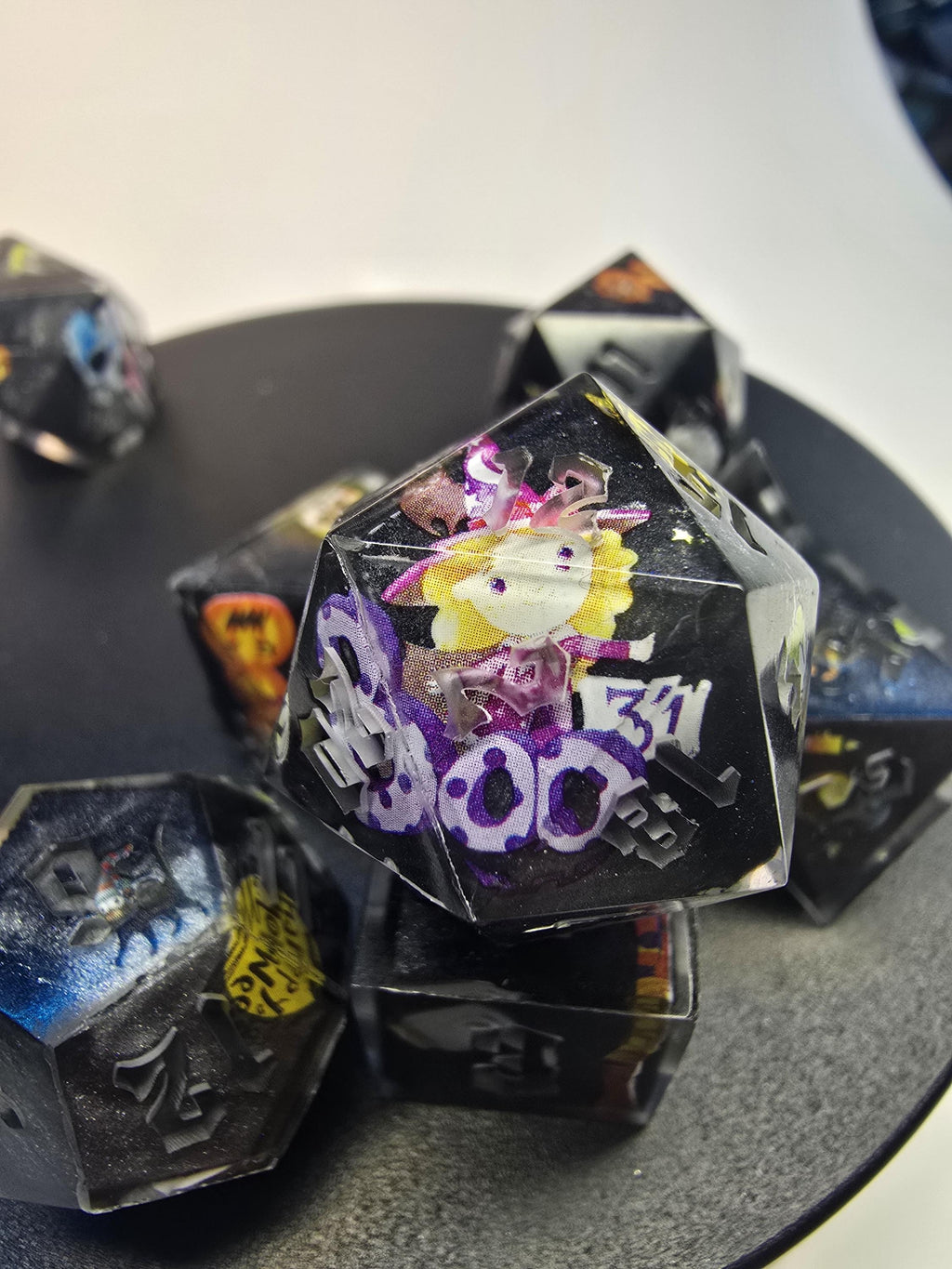 Midnight Mischief: Full 22mm set with Advantage