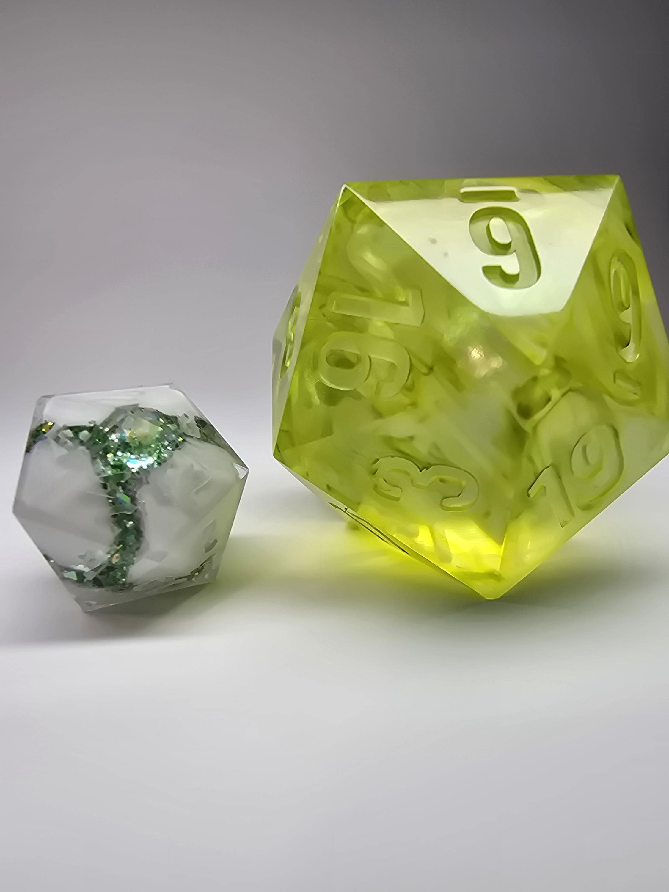 Spectral Ooze. This is a Large 42mm Chonk D20.